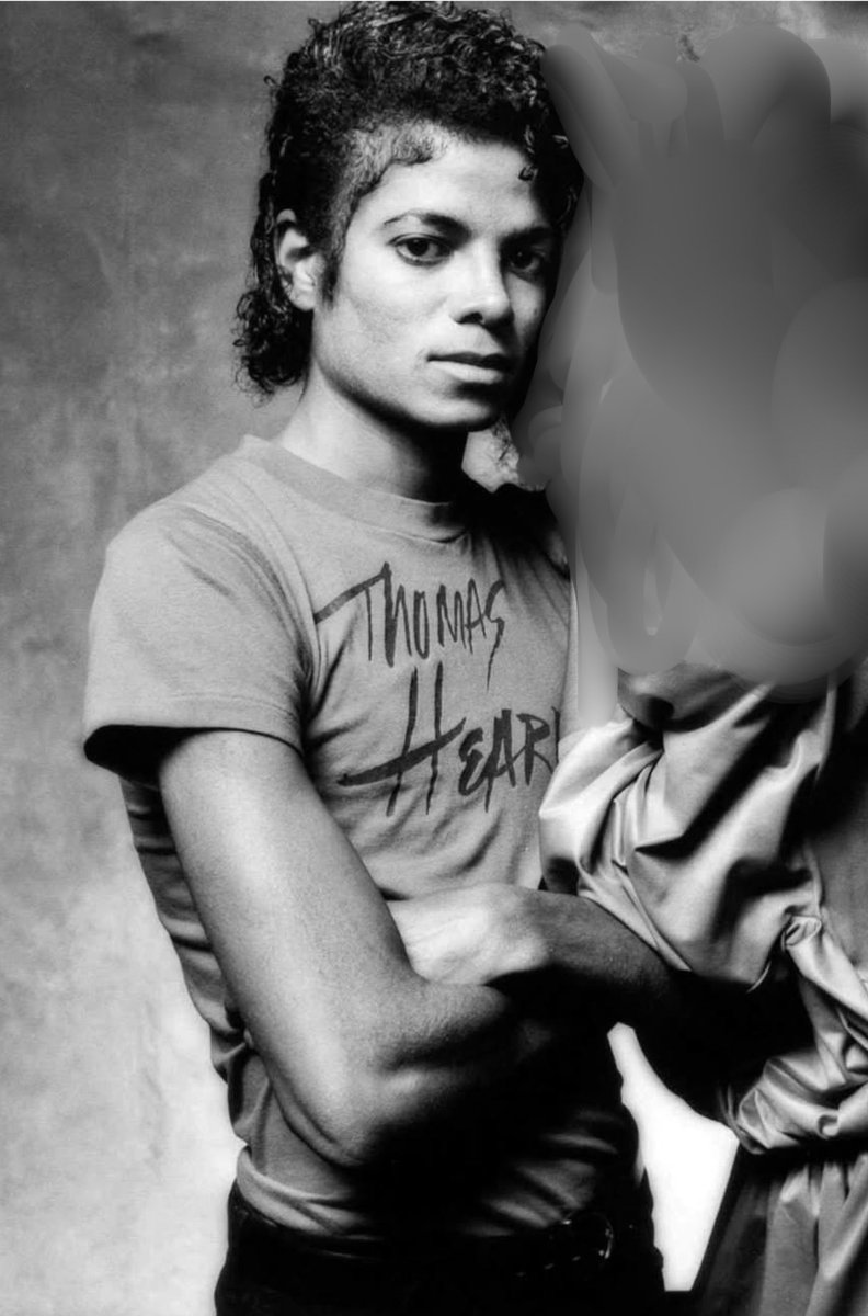 mjshqz's tweet photo. i love him in a tshirt https://t.co/vCUdv3ZIds