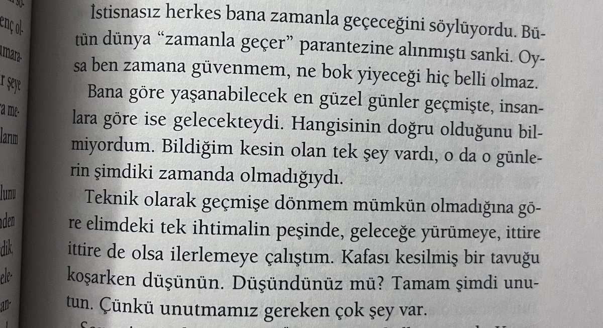 ezellhnd's tweet photo. Unutulacak dünler 🙏🏻 Aylin balboa’yı elimden bırakamıyorum neden daha çok kitap yazmıyor acaba https://t.co/TasFclcxo8
