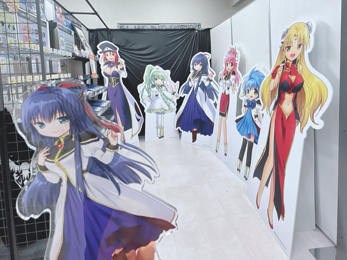 goto_saori18's tweet photo. 新谷良子さんと #ギャラクシーエンジェル 
のポップアップストアに行って参りました🪽✨

グッズも残り僅かでしたが数点購入！
あとは通販致します…🥲🫶笑

ポップアップは4日(日)までとなっておりますので、ぜひこの機会に作品に触れていただけたらとても嬉しいです…！☺️ https://t.co/vvzh87dgt2