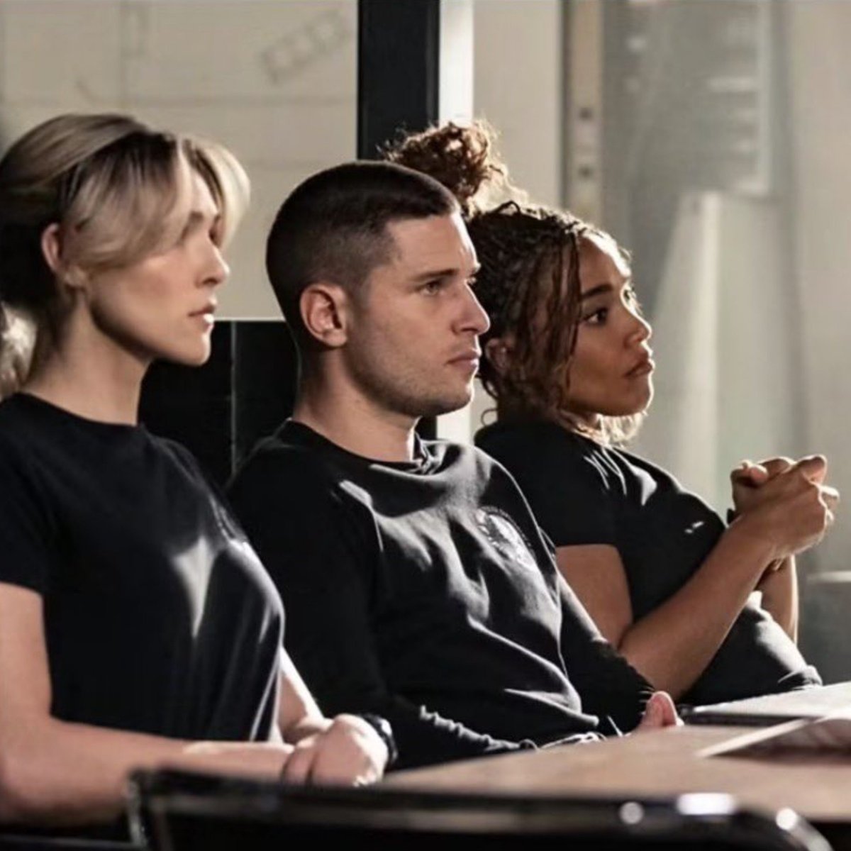 swatjude1's tweet photo. It doesn't look like Cassidy, Jude and Sammy are having a great time.
#SWATExiles #44Squad
#ZyraGorecki #RonenRubinstein #LucyBarrett https://t.co/swON6pmMtq