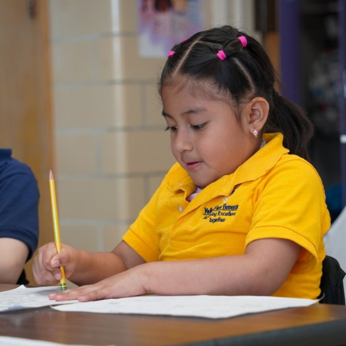 KidsInNeed's tweet photo. Preparedness goes beyond simply having a pencil.

When students have the tools they need, they have more opportunities to participate with confidence, connect with their classmates, and bring their ideas to life. https://t.co/pIIuUnyGqt