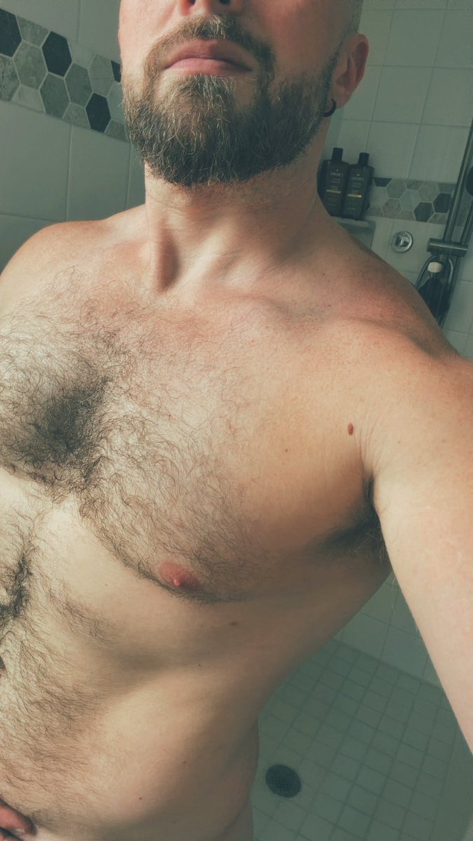 iamtdags's tweet photo. Had a great leg day. Time to 🚿 https://t.co/R9Bnimx2jn