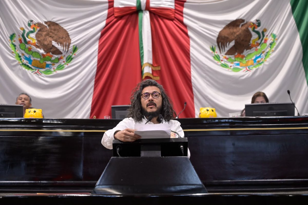 recuentode's tweet photo. LEGISLADORES DEL PARTIDO VERDE RESPALDAN REQUISITO DE NACIONALIDAD ÚNICA PARA GOBERNAR MÉXICO Y VERACRUZ https://t.co/12bTwRph8f https://t.co/eZ5SfX6l4n