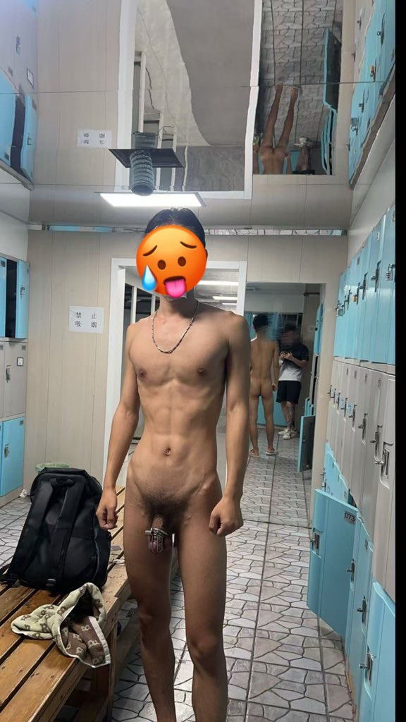 Babyhao1nd's tweet photo. 薄肌骚狗坚持每天打卡
被我要求到健身房裸体拍照
还邀请路人帮忙
贱狗@Sw200112262145 
#薄肌贱狗 #恶堕锁狗 https://t.co/qYMnOdlmwg