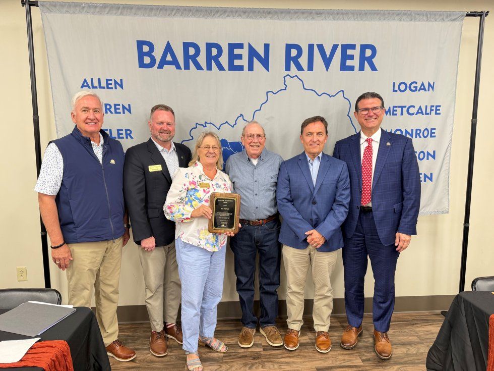 WarrenGOP's tweet photo. So proud of City Commissioner Sue Parrigin! The BRADD awarded Parrigin the William H. Natcher Award because of her demonstrated commitment to serving people, exemplary integrity, and commitment to fair dealings with all citizens as City Commissioner.  #VoteForSue #WarrenCountyGOP https://t.co/q5i7ipFLCM