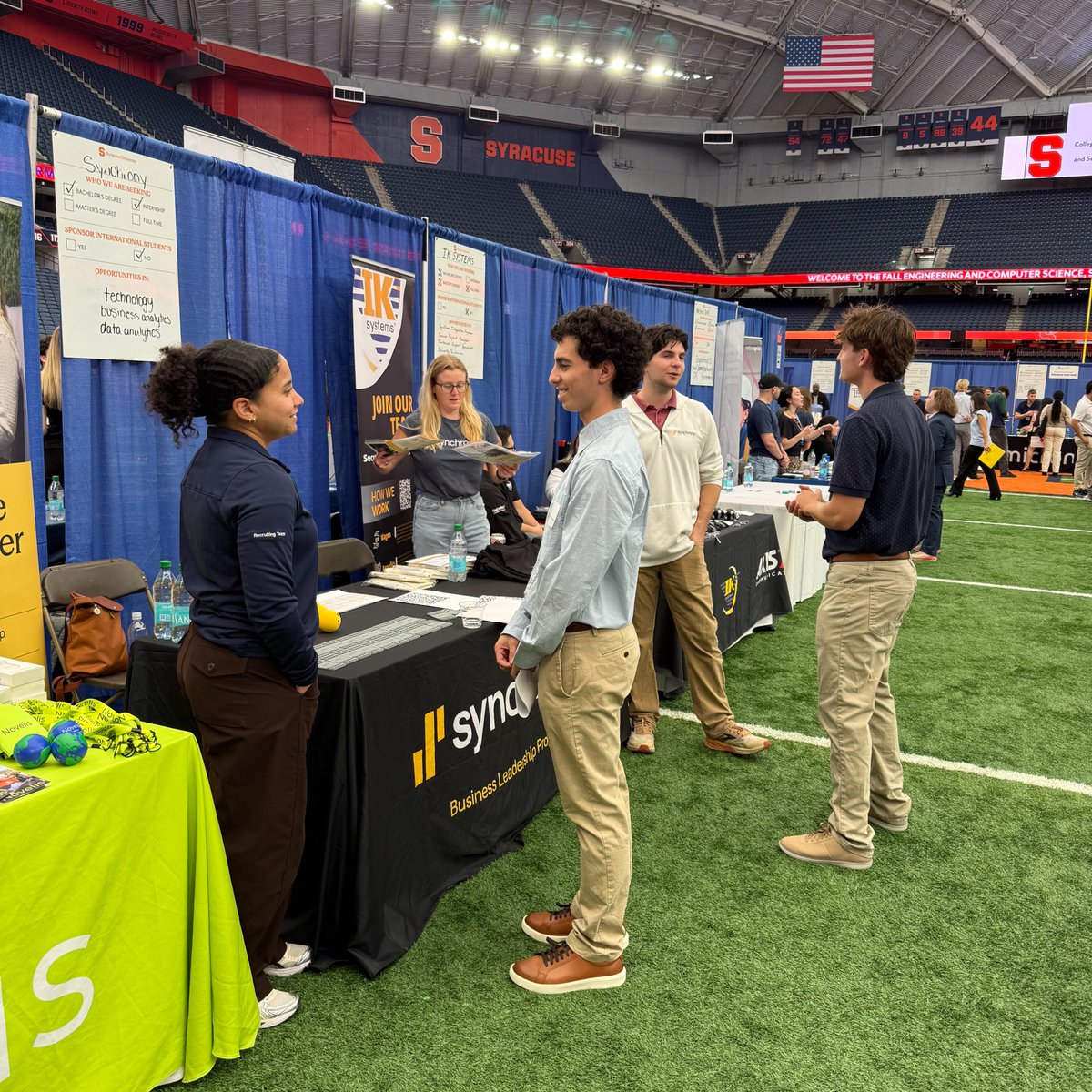 iSchoolSU's tweet photo. iSchool students chatted and networked with employers including Synchrony, Micron, Epic, National Grid and Chobani at Syracuse’s career fair in the Dome. We also spotted some familiar faces: iSchool alumni back on campus representing their companies! https://t.co/2wvbR92n8C