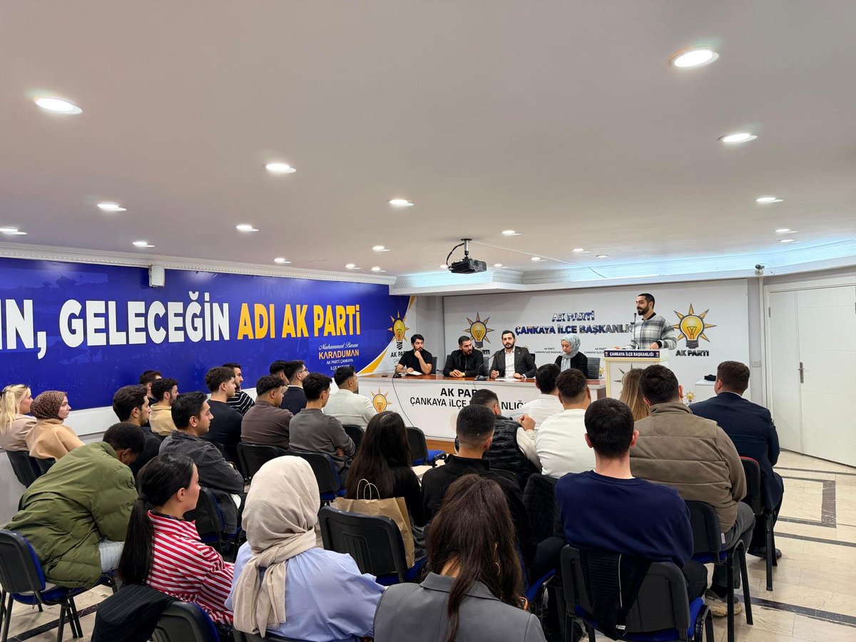 akcankayagenc's tweet photo. Haftalık Olağan Yönetim Kurulu Toplantımız İlçe Gençlik Kolları Başkanımız Muhammed DUMAN başkanlığında gerçekleştirilmiştir. 

Toplantımız hayırlara vesile olsun. https://t.co/aL8mgIyC72