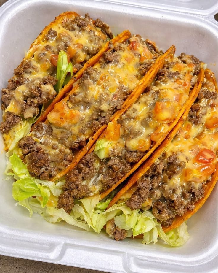 F0ODHub's tweet photo. Pick one forever: burgers or tacos. https://t.co/RG0ZalHExT