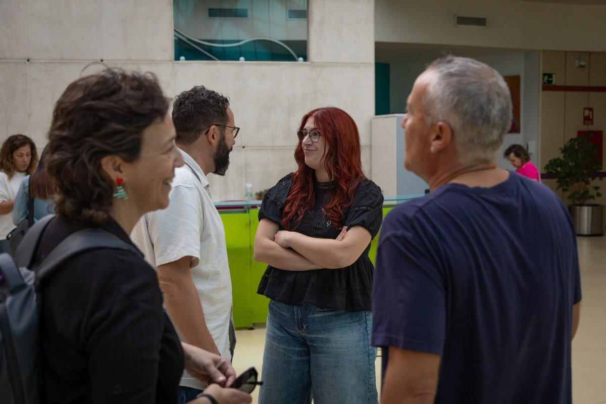 miriambenitezgz's tweet photo. Gracias a @CCOOMadridOeste por proyectar está mañana 'Viven, temen, sueñan'

Un documental realizado por mujeres cineastas y periodistas de Palestina y España que narra como sufren las mujeres la ocupación y la barbarie en Gaza.

#Alcorcón no se olvida de Palestina 🇵🇸 https://t.co/8eRRnEgIgq