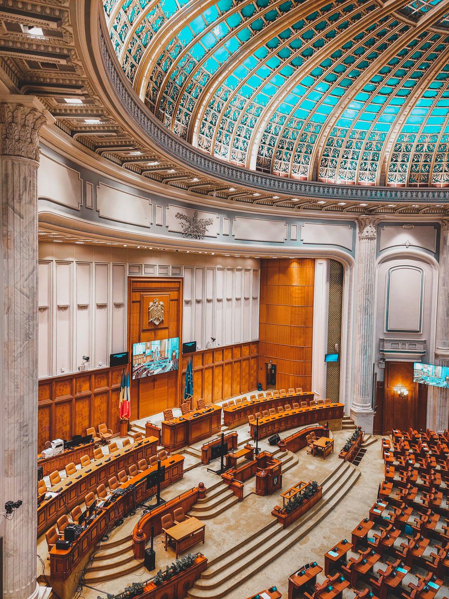 politicalissue's tweet photo. Redistricting: Should an independent commission draw the lines or is that a job for elected officials?

We present each position, in their own words. What system would you trust to ensure fair representation? Let’s talk! https://t.co/DesTfk4pqt https://t.co/lsJ2SVb6fE