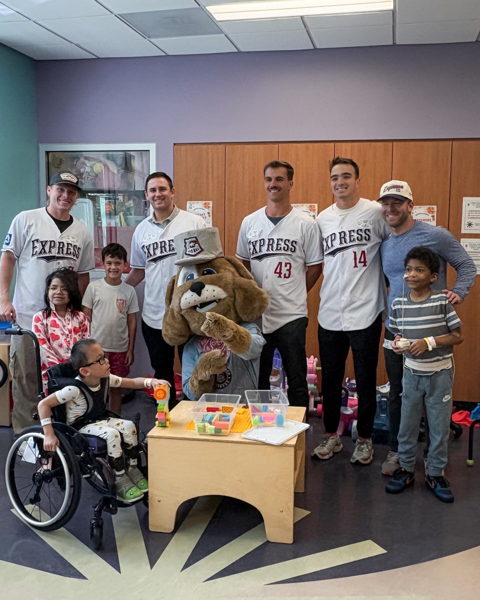 RRExpress's tweet photo. Bringing smiles and some #DellDiamond spirit to @dellchildrens Ascension 🤗
#RRExpress players, staff and Spike were blessed to visit patients at Dell Children's four different times throughout the 2026 season! https://t.co/6yVPTj2CyX