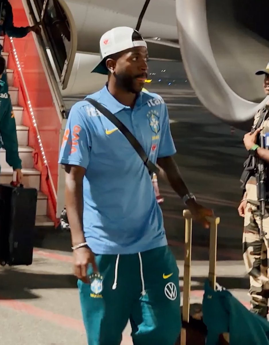 theMadridZone's tweet photo. Vini Jr. in India ✈️🇮🇳 https://t.co/FtUDo4XOOU