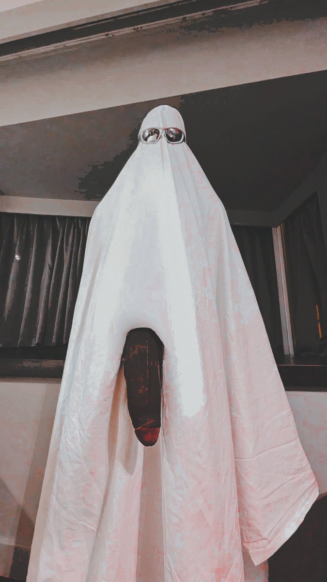 lujuriosamirada's tweet photo. ᅠᅠ lista para halloween. 👍🏾 https://t.co/eDvOuGE6nx