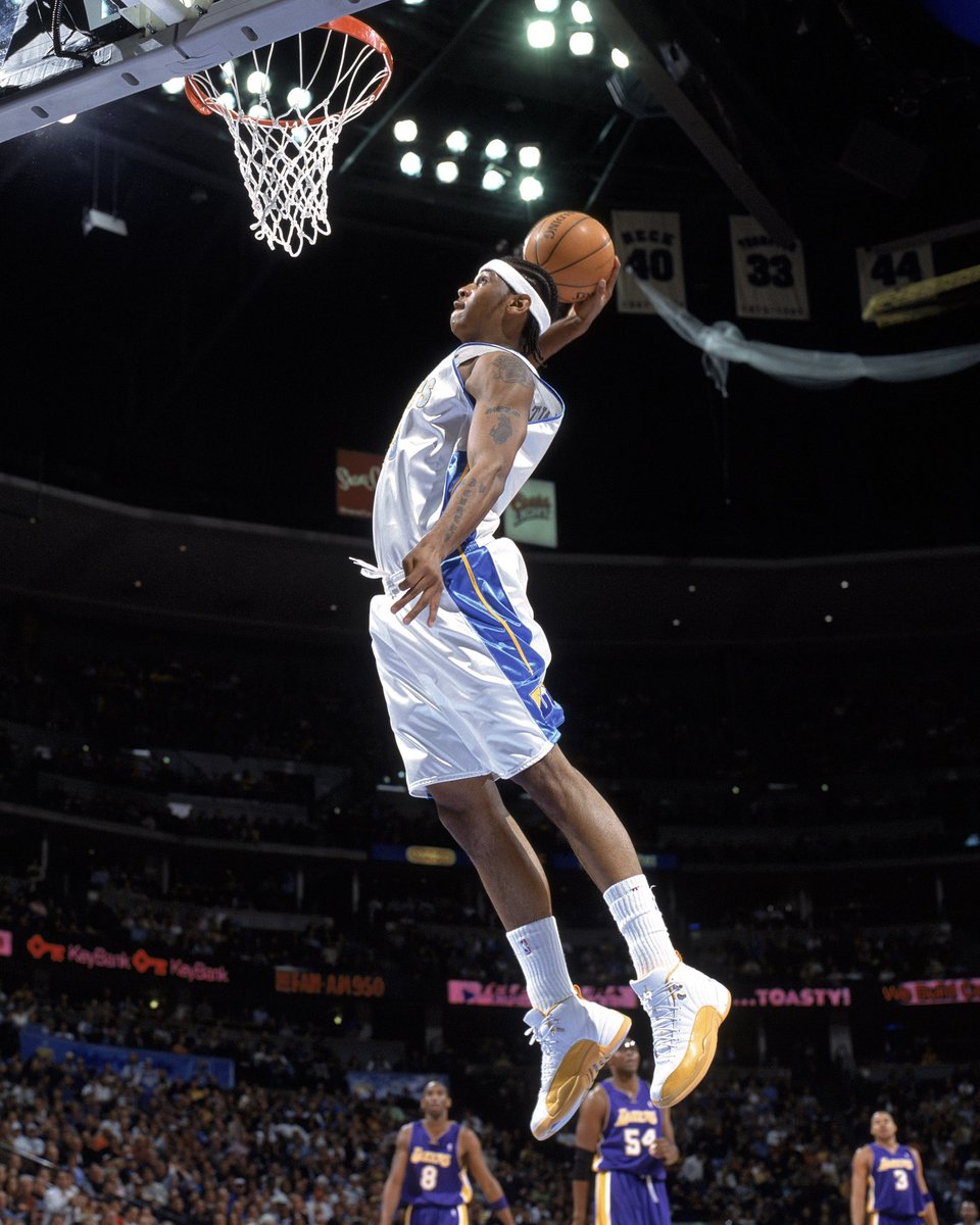 SLAMKicks's tweet photo. Before the Signature #TBT https://t.co/RHVwtxTpR6