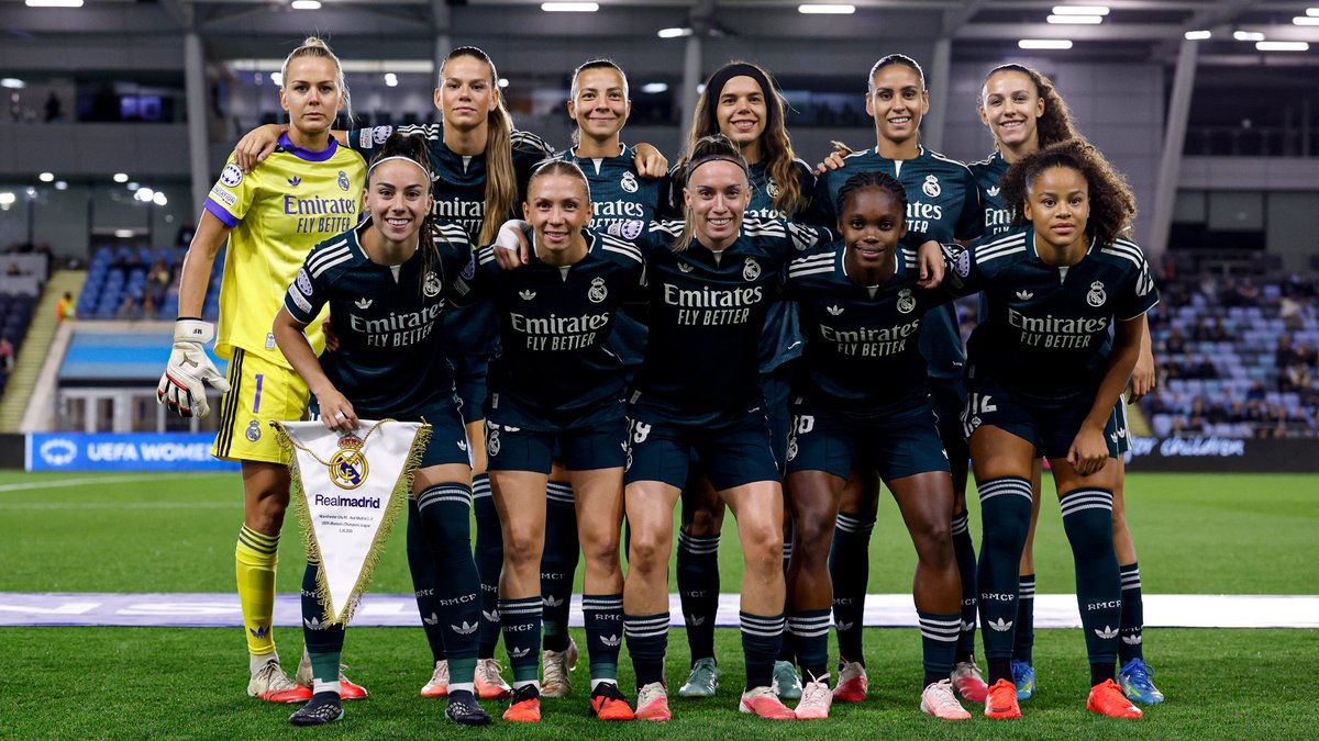 realmadridfem's tweet photo. 💚 ¡HALA MADRID! 💚 https://t.co/sGga5FlCXW