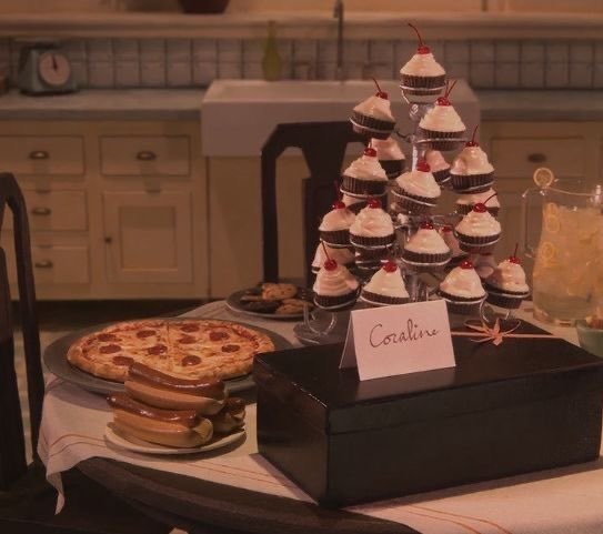 bearberryvee's tweet photo. part of me still wishes i could eat the food from coraline https://t.co/rXub3rAQEj