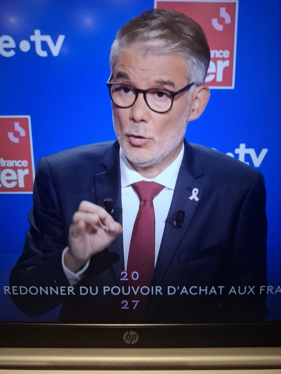 MelanieLacide's tweet photo. Même à propos des violences policières et des déclarations insupportables qui les encourage, le fossoyeur de la gauche républicaine @faureolivier n'ose pas désavouer La @FranceInsoumise
Lâcheté sans limite.
#Primaire #Gauche #Débat #France2 https://t.co/4IdOp3rTZG