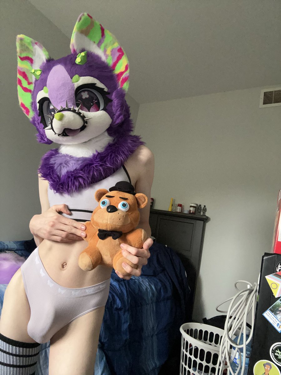 SkullDogFemBoi's tweet photo. Good morning cuties 🥰☠️💜

#cutie #aliencat #femboy #sexy #baddie https://t.co/uTV133mIby
