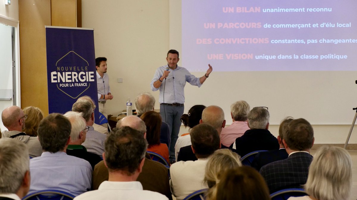 Nouv_Energie78's tweet photo. Plus de 100 personnes réunies à Bougival pour la 3e étape de notre Tour des Yvelines !

Une belle mobilisation, rendue possible par l’engagement des militants @Nouv_Energie des Yvelines tout au long du mois de septembre.

Retour sur un mois de terrain et de mobilisation 🧵⤵️ https://t.co/i4aTUtSqdR