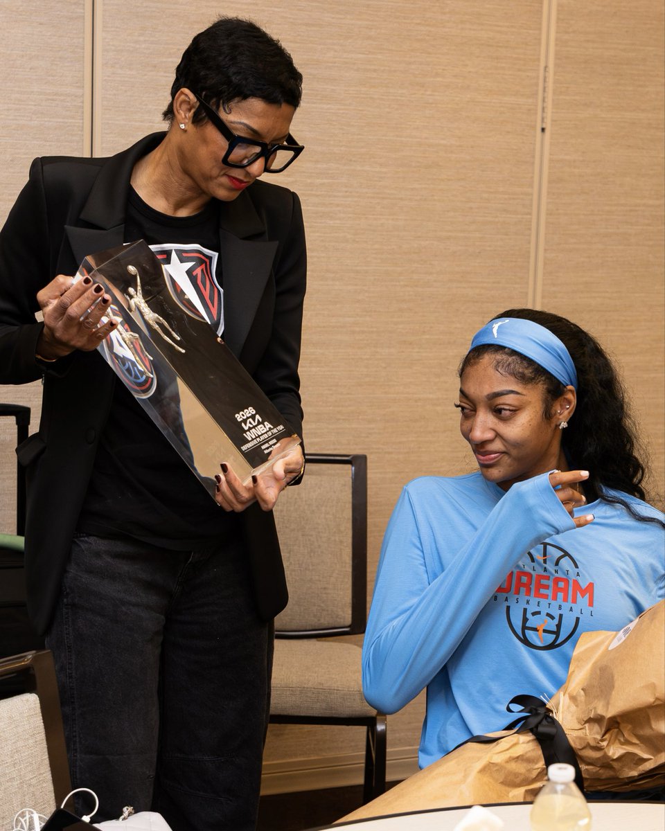 WNBA's tweet photo. DPOY BARBIE 🎀🏆

New hardware looks good on Angel Reese.

#KIADPOY | #WNBASeason30 https://t.co/voVGsbWPcX