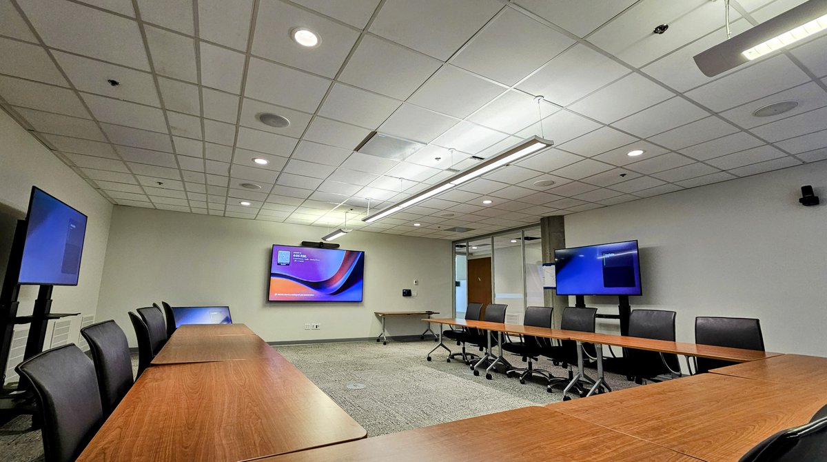 LimitlessAV's tweet photo. #TBT to a @MicrosoftTeams Rooms project in Victoria, BC!

We delivered an integrated hybrid collaboration space where meetings look sharp, sound clear, and run effortlessly.

Thinking about upgrading your meeting spaces? Contact us:
📧sales@limitlessav.ca

#ProAV #BCBusiness https://t.co/DRpLQGHfVJ