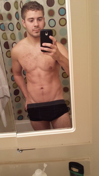 owenUKboy's tweet photo. So any real guys out there wanna chat?  No kids... no old men...

18 ->30ish ;)

#gay #hung #gayfit #gayffun #gayfolllow #sex #followback https://t.co/q45n4KXIMf