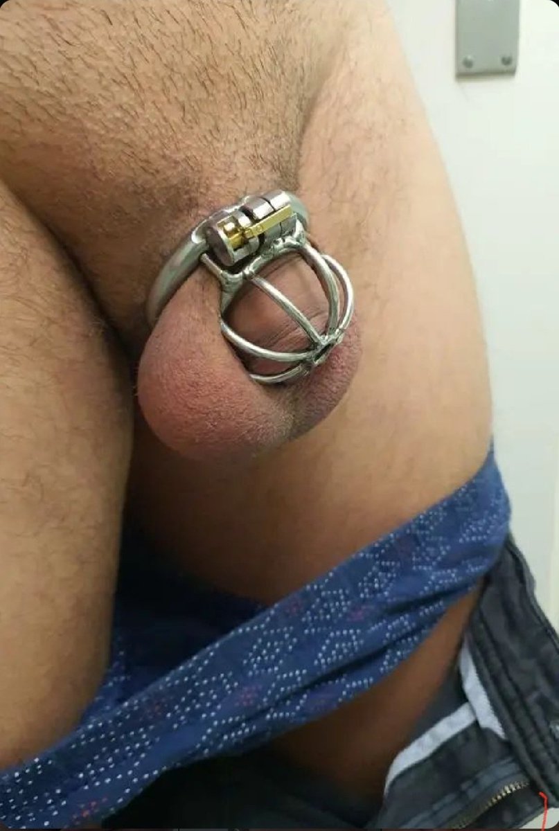 WildSwitcher's tweet photo. Should I wear the cage for Locktober, like back then? https://t.co/b0madnKUPw