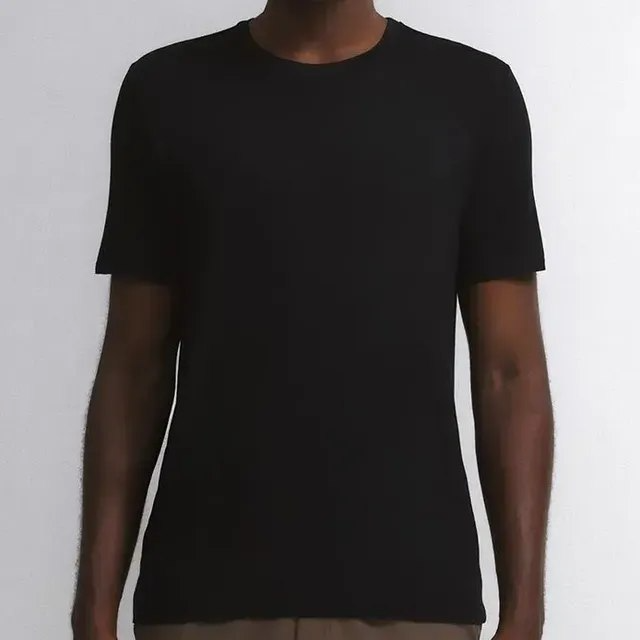 PromoLuvi's tweet photo. 🛍️ Camiseta Masculina Insider Light Preta G Gola U

~De R$ 187,40~
💥 *Por R$ 59,00*

🛒 Compre aqui 👉 https://t.co/PgZ6JxDrMx

⚠️ *Promoção sujeita à alteração de preço e estoque do site* https://t.co/EJ4Km4lbda