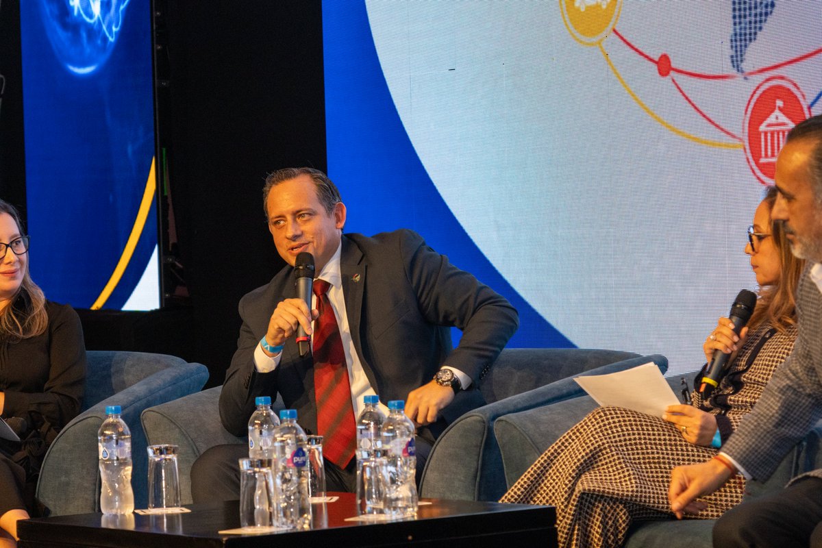 dpworldecuador's tweet photo. Fuimos parte del V Congreso Internacional de Agentes de Aduana y Operadores de Comercio Exterior de @FedaEc , que reunió a distintos actores vinculados al comercio exterior, aduanas y logística para intercambiar ideas sobre la transformación del sector y los desafíos y oportunidades que plantea el contexto actual.