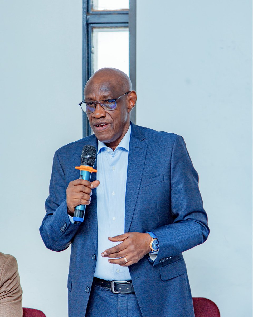 UnivOfKigali's tweet photo. Today, Prof. Nshuti Manasseh, Chairman of the Board of Promoters, and Mr. Philibert Afrika, Chairman of the Governing Body, engaged with students at Remera Campus on education, excellence, discipline and practical skills for success.

#UniversityOfKigali #uok https://t.co/ZuBWYgYziG