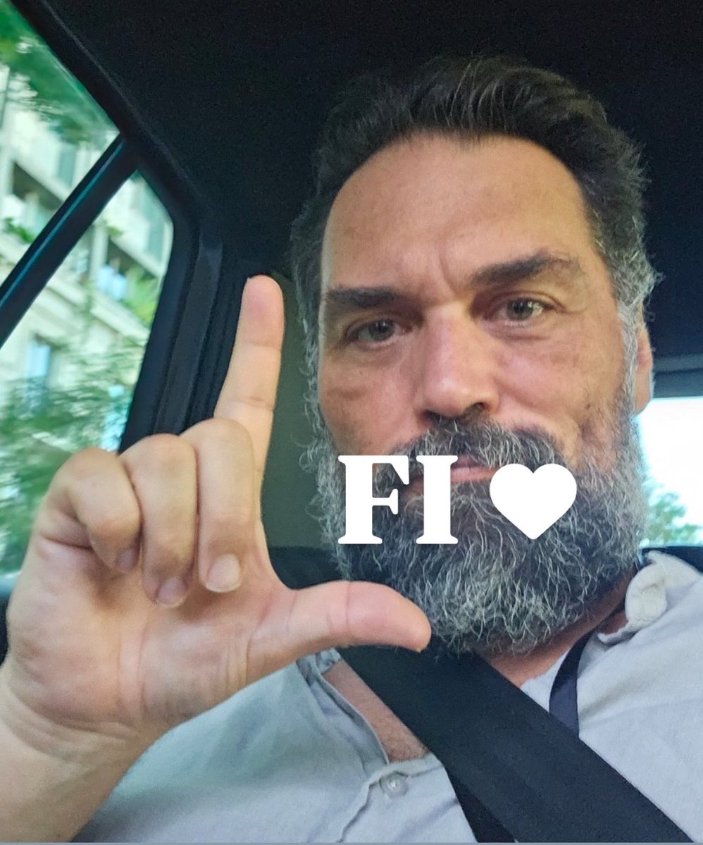 dollblkp's tweet photo. Le créateur de miraculous est pro LFI les gars, encore une raison de pourquoi miraculous EST la meilleure série du monde !!!! https://t.co/DuM6C9xiKG