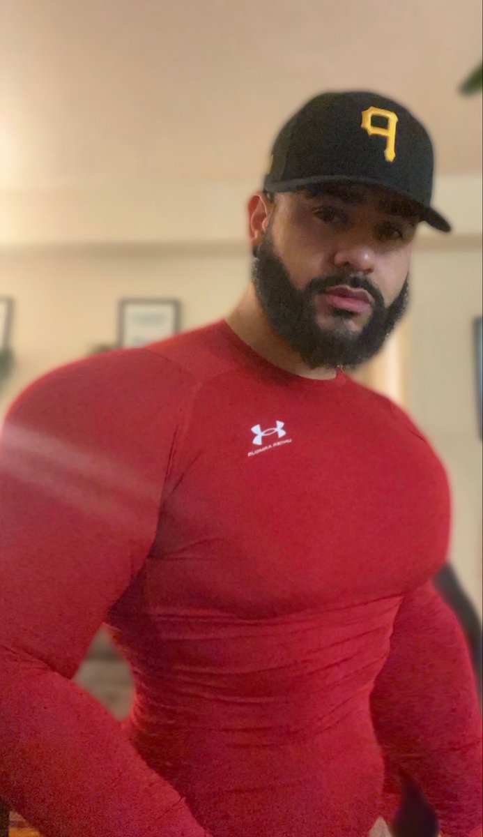 theastropapi_'s tweet photo. thick and beefy https://t.co/n62Sywhf19