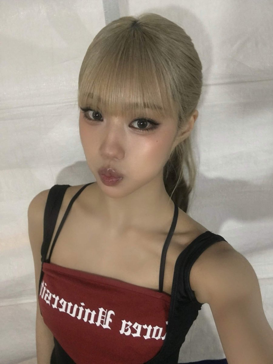 iznaplusit's tweet photo. ✉️ Naya hai ricevuto un messaggio da 🐆

#izna #이즈나 https://t.co/4VcXUlIvVF