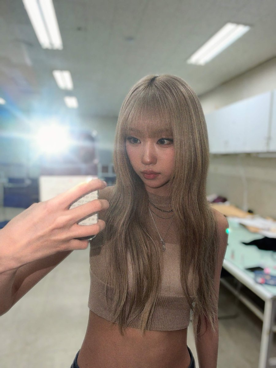 iznaplusit's tweet photo. ✉️ Naya hai ricevuto un messaggio da 🐆

#izna #이즈나 https://t.co/4VcXUlIvVF