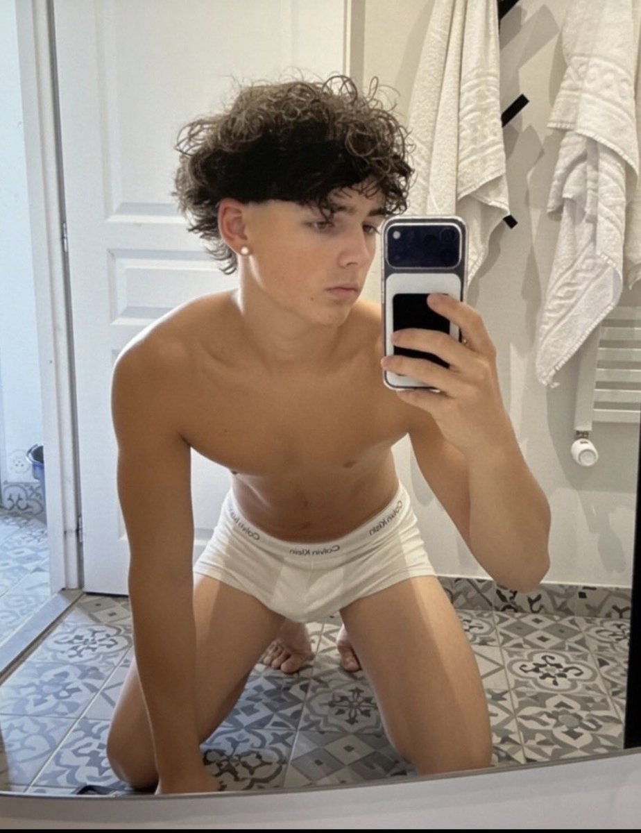 Clb_leak's tweet photo. Leak TikTok + vidéo entre pote hétéro canal complet -50% intéressé mp 

#lenydpt #raphkretz #kairillaerts #julienlien #leaktiktok https://t.co/L8ltI963ii
