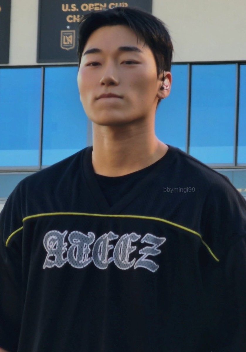 snabbokie's tweet photo. san was extra hot with short hair idc https://t.co/nLMY4pd1Sf