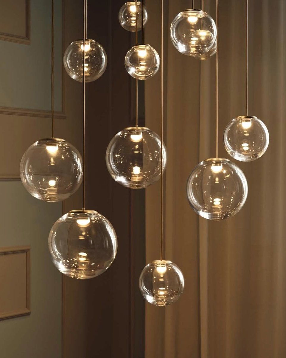 sidneyvo_0or's tweet photo. Introducing the new Blume solitaire 💡

Blume is a series of lamps that celebrates mouthblown glass artistry, with each piece being uniquely formed — ensuring no two are identical.
Featuring elegant, droplet-shaped glass spheres, Blume presents a vari... https://t.co/lGacXFWGA7