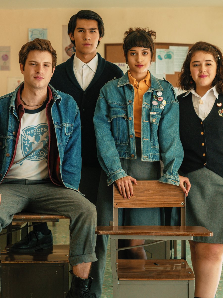 PLAYLIST_MAG's tweet photo. OFICIAL: La exitosa serie mexicana tendrá una tercera temporada y comenzará a filmarse a principios de 2027. https://t.co/oNpDWg1oW3