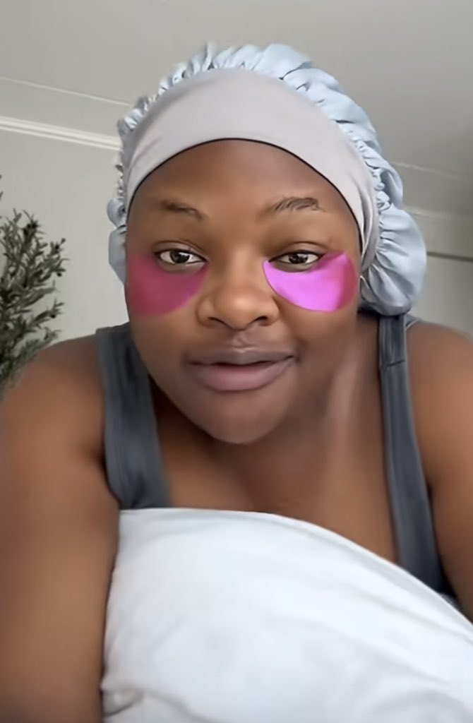 destiny_ndlovu's tweet photo. Onezwa called out Nara and y’all were rallying behind her for calling out Nara’s plagiarism, but now that it’s Grace, suddenly she’s wrong? The double standards are LOUD. https://t.co/jj6elVXBKN