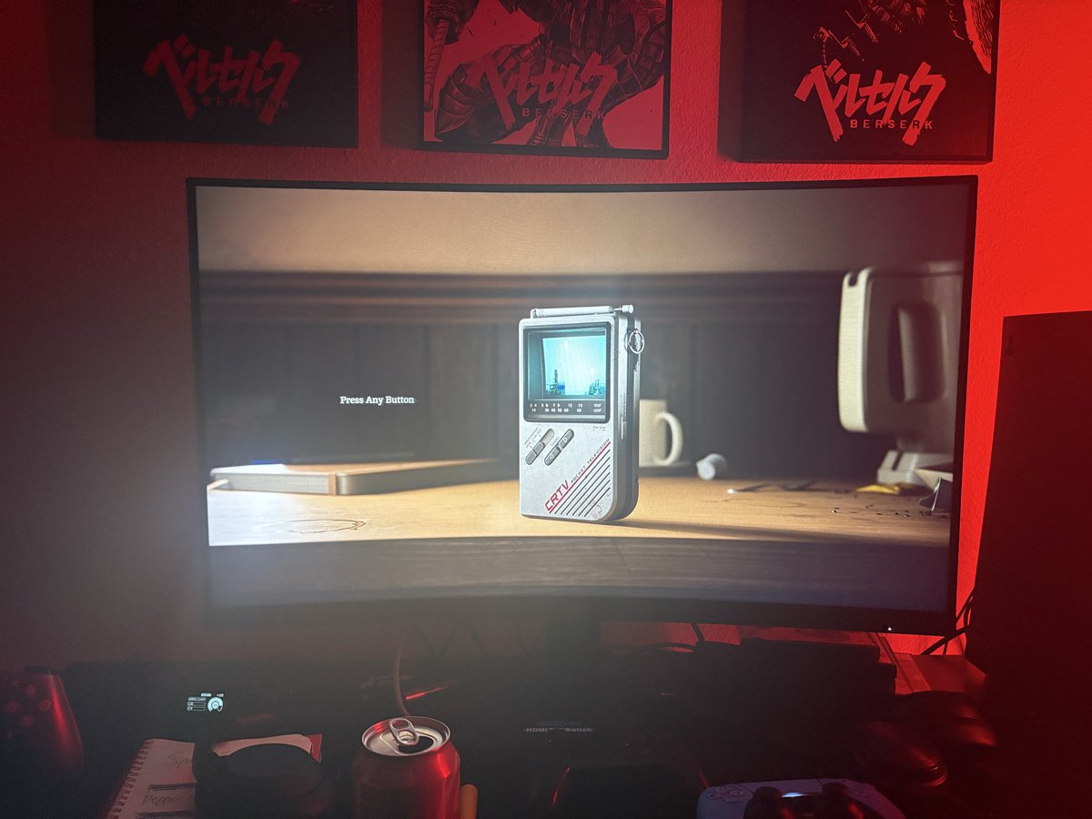 Crow_Akai's tweet photo. unfriendly reminder that no one is holding you at gunpoint to play silent hill townfall or f, more for us anyways 🤍 https://t.co/en2CjZyEIV