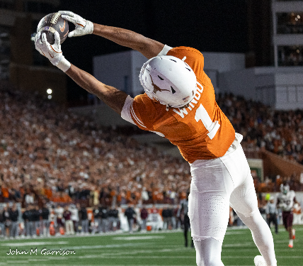 CodyCarpentier's tweet photo. Texas Longhorns WR Ryan Wingo has 102 career receptions and 1,545 receiving yards.

*Both rank 20th all-time among Longhorns

With 139 yards against Oklahoma, Wingo would jump from 20th to 15th all-time. https://t.co/7kLp3FOcFi