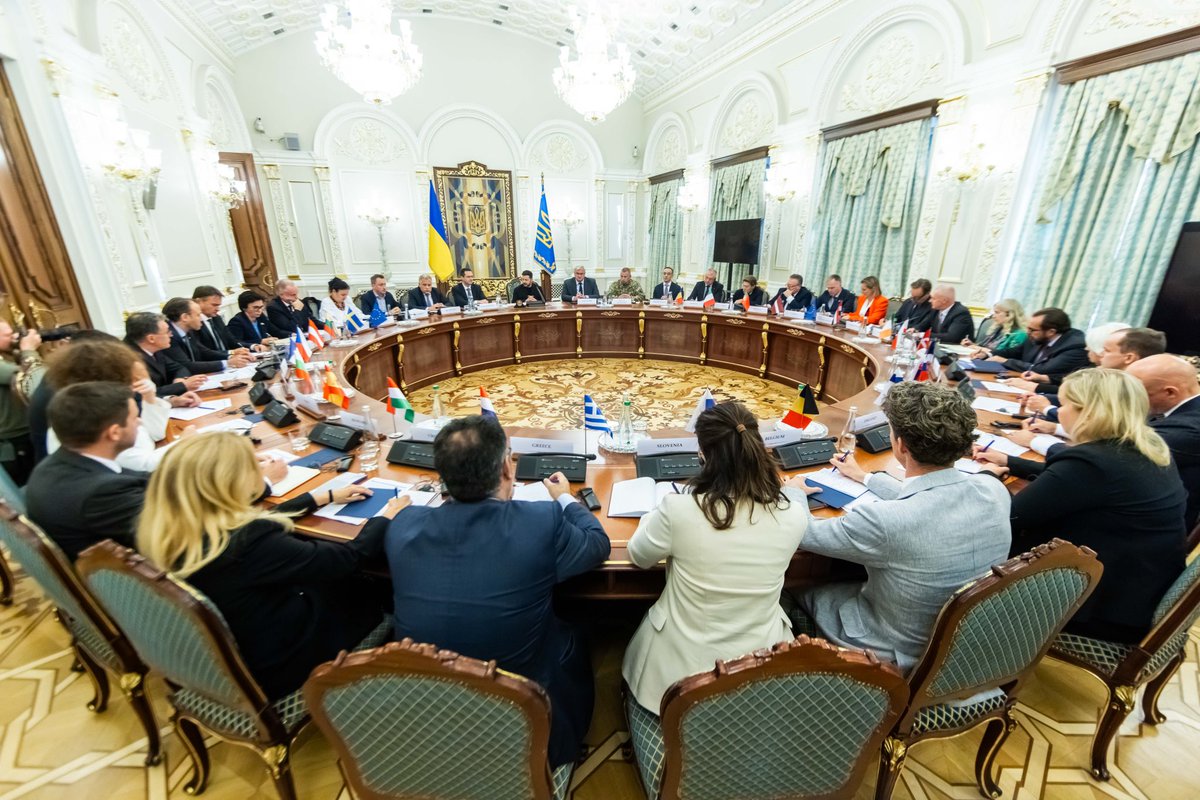 kmathernova's tweet photo. Held an open and substantive discussion between President @ZelenskyyUa & EU Ambassadors in Kyiv.

We spoke about Ukraine’s urgent needs: air defence, joint production, financial resilience, progress on EU accession and stronger sanctions pressure on Russia.

At a time when 🇺🇦 is fighting for its future every single day, direct dialogue, solidarity and European unity matter more than ever. 🇺🇦🤝🇪🇺