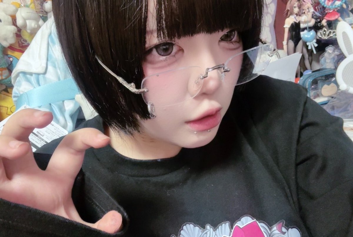 K_fuck4151's tweet photo. ガチ久しぶり〜
近況報告して〜！
てか覚えてる？
私の近況は、わかんね色々ありまくり https://t.co/Xv9q9tK50f