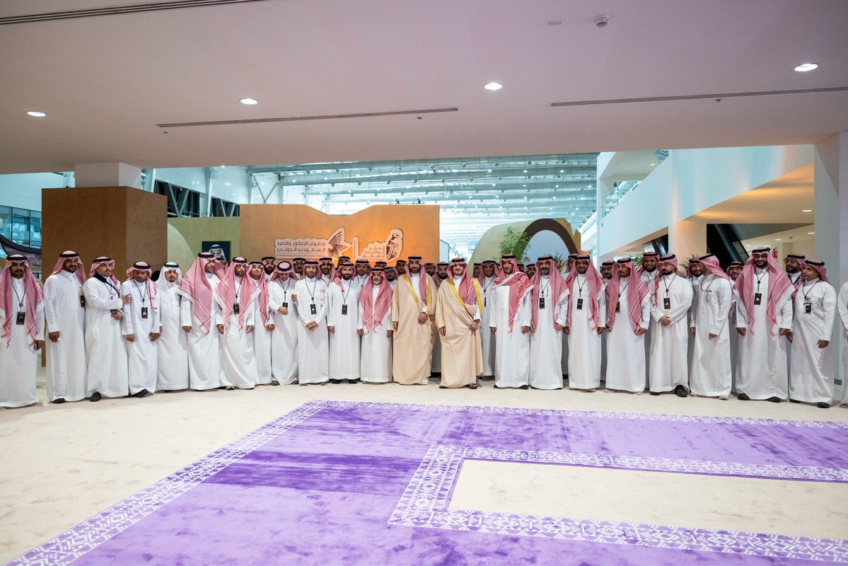 alsaud1ksa's tweet photo. 📸 | جانب من زيارة صاحب السمو الملكي
الأمير عبدالعزيز بن سعود بن نايف بن عبدالعزيز 
وزير الداخلية رئيس مجلس إدارة المركز الوطني للصقور، لمعرض الصقور والصيد السعودي 
الدولي 2026 https://t.co/nf4eKTOfSR