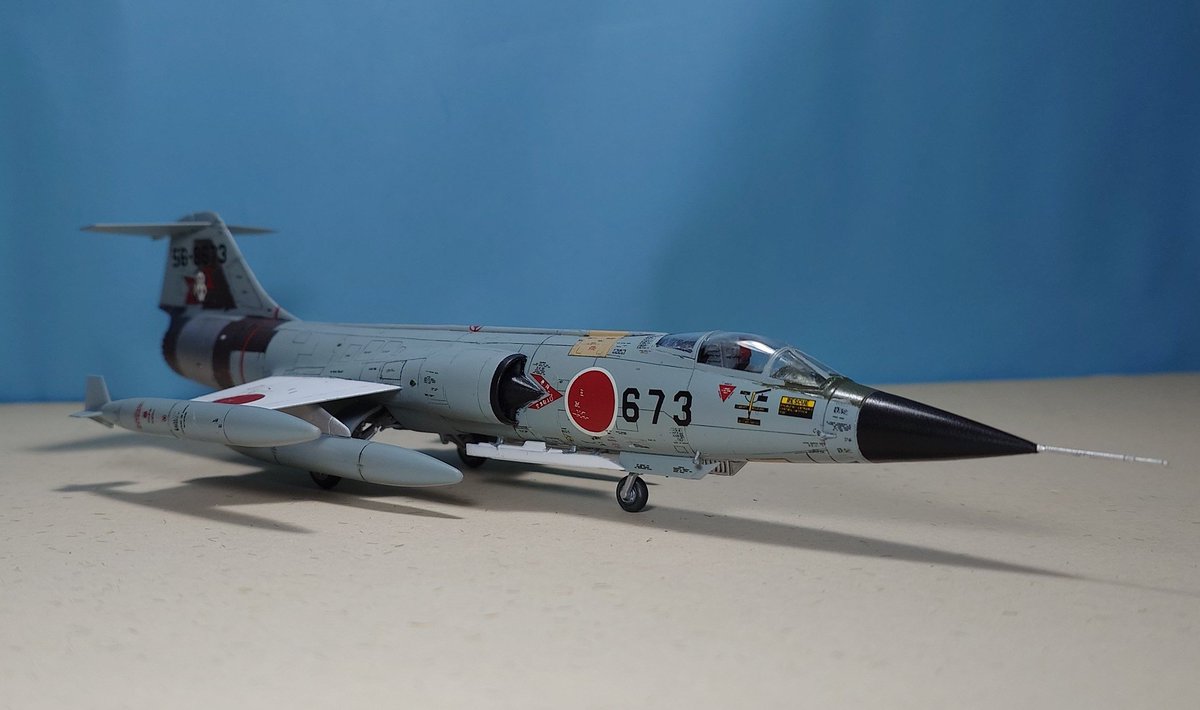 pipocyun's tweet photo. ハセガワ1/72 F-104J 完成！
積みプラ大会間に合わなかった。失敗した所を挙げればキリがないくらい不満が残る結果となりましたが、ぱっと見は良さげなので良しとします。個人的には好きな機体なのでいつかリベンジしたいなぁ https://t.co/1l05CAAFOe