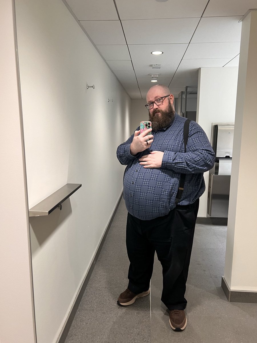 Techchub1's tweet photo. Born to play jrpgs and tactics games. Forced to balance books and do algebra 1 🌈 https://t.co/yIRPPaTpux