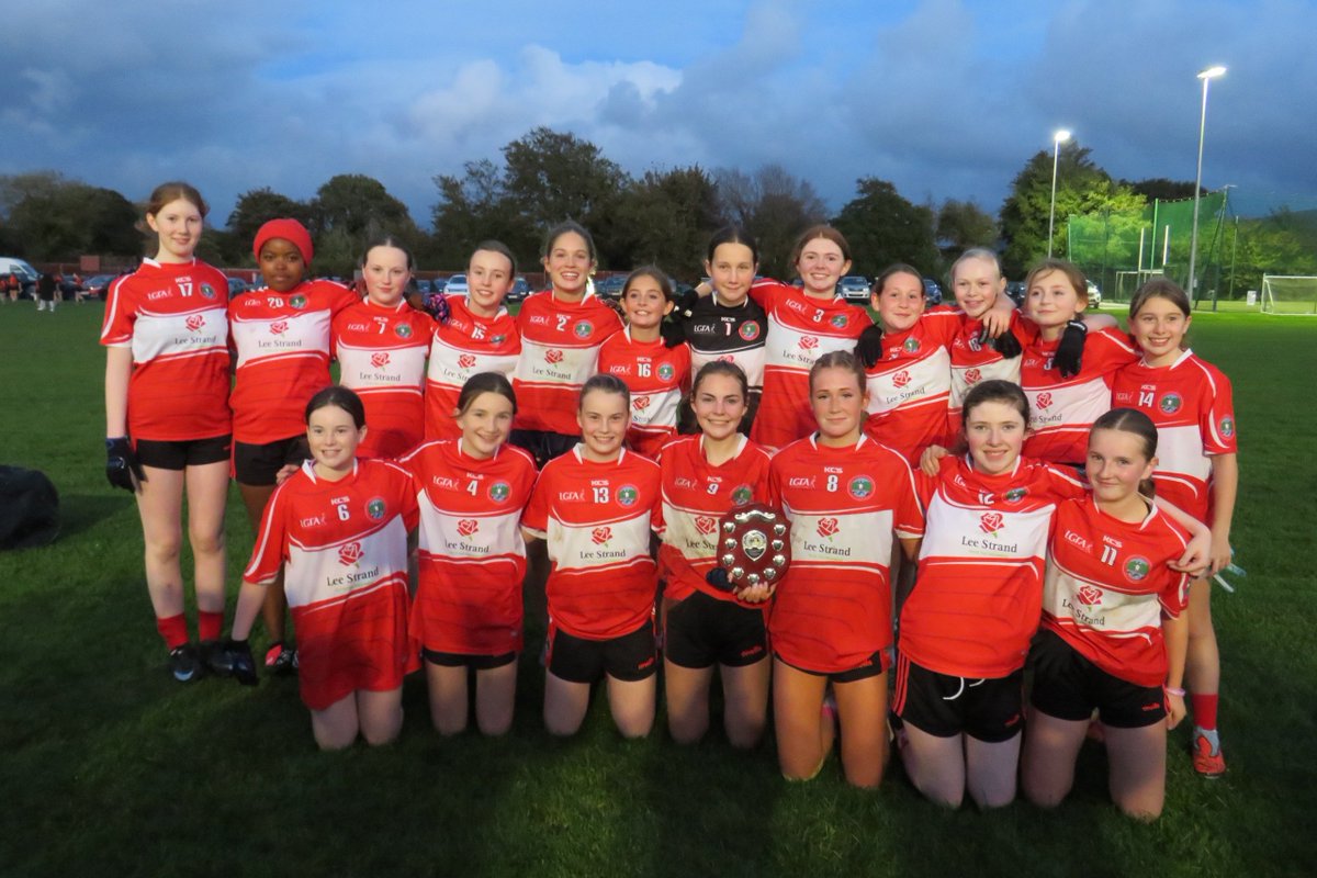 stpatsgaaclub's tweet photo. Congratulations to our U14 Girls who won their Division 5 Final tonight 🔴⚪️ You all played amazingly, you all did yourselves, families and club proud 🔴⚪️ #Club #GirlPower #redandwhite #StPatsLGFA https://t.co/Dm3XzYKGZk