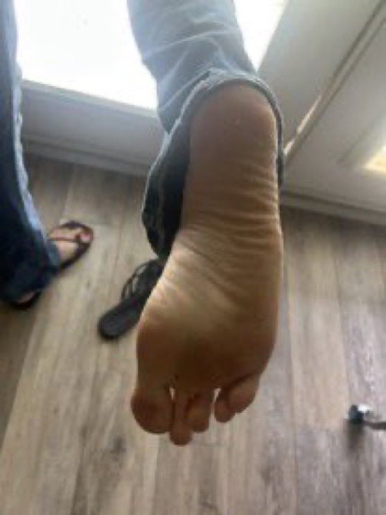 manscam_1's tweet photo. Your mom warned you about girls like me.

 I will take control over your mind, body and most importantly … your wallet. 

Any ounce of self control you had, will be gone forever 😈✨

#Findom #paypig #sissy #slave #drain #rinse https://t.co/We5G1y4Hg7
