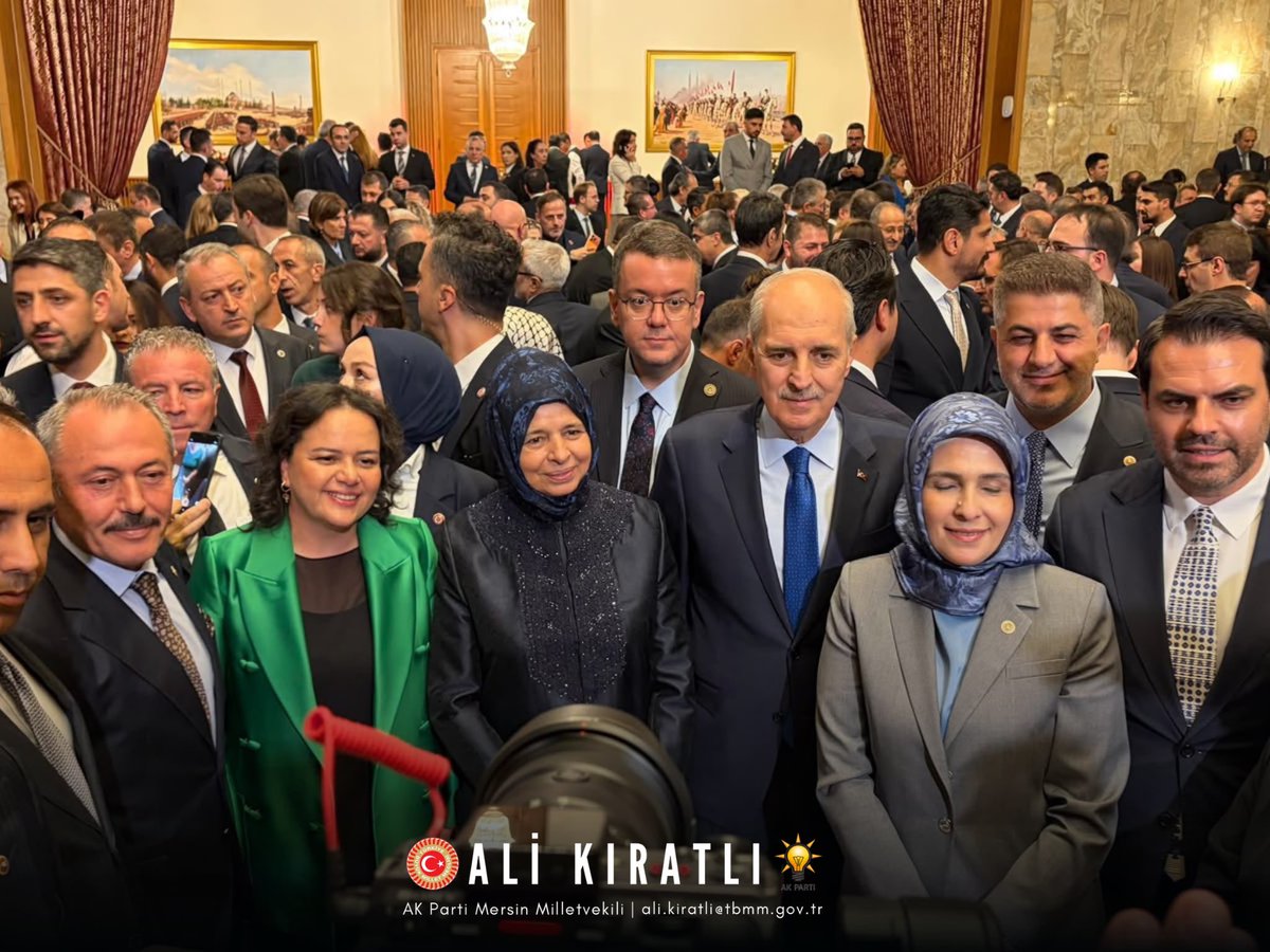 ALKIRATLI's tweet photo. 📍 TBMM

Dönem 5. Yasama Yılı’nın açılışı vesilesiyle, TBMM Başkanımız Sayın Prof. Dr. Numan Kurtulmuş’un ev sahipliğinde gerçekleştirilen resepsiyona kıymetli milletvekillerimizle birlikte katıldık.

Gazi Meclisimizin yeni yasama yılının ülkemize, milletimize ve Mersin’imize hayırlı olmasını diliyorum. 🇹🇷