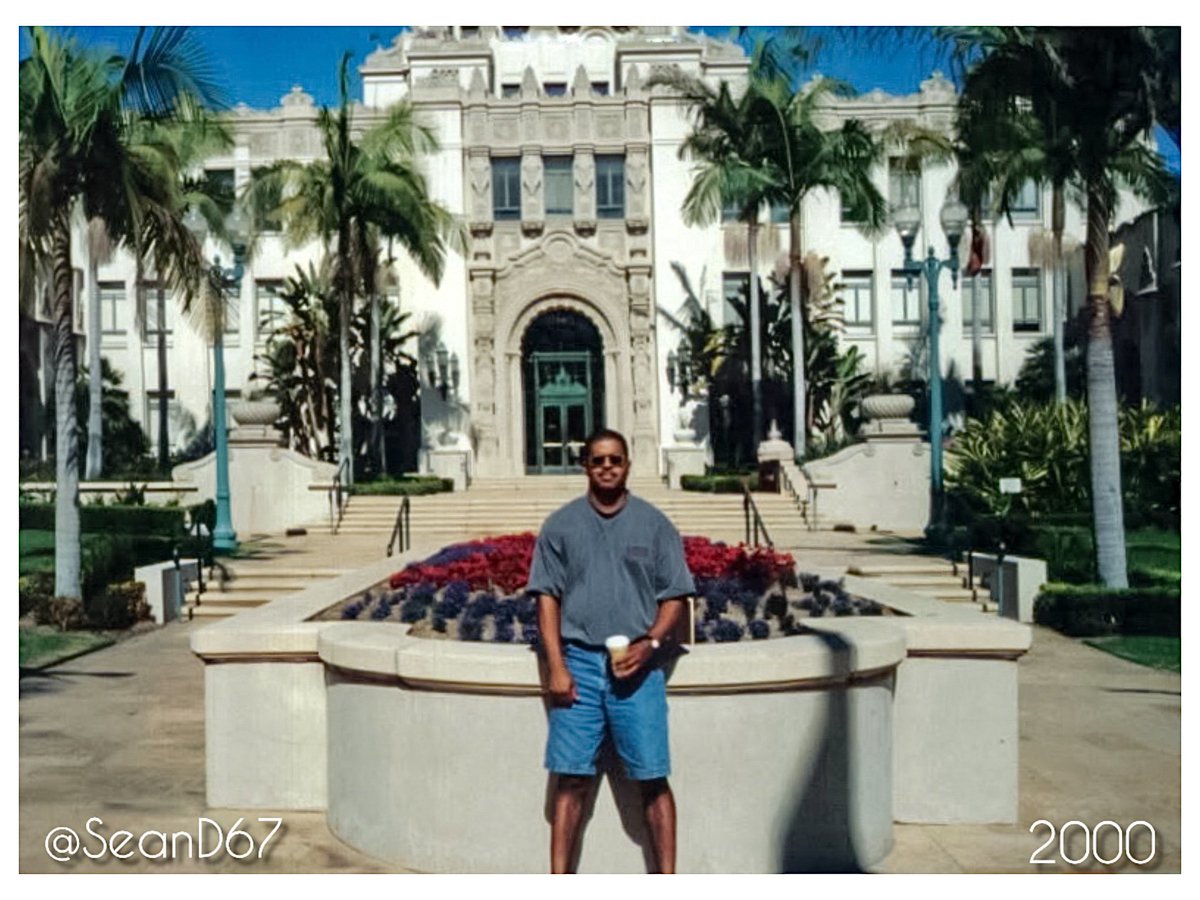 seand6711's tweet photo. #ThrowBackThursday….Beverly Hills, CA (2000) 📸😎🎞️🌴🏛️🌴☀️#SeanD67 #35mm #Streetphotography #beverlyhills #fılmphotography https://t.co/jVmP2boqs6